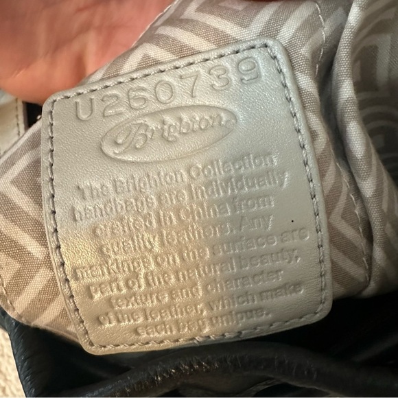 Brighton Brit leather mini bucket hobo crossbody/ shoulder bag. - Picture 6 of 7